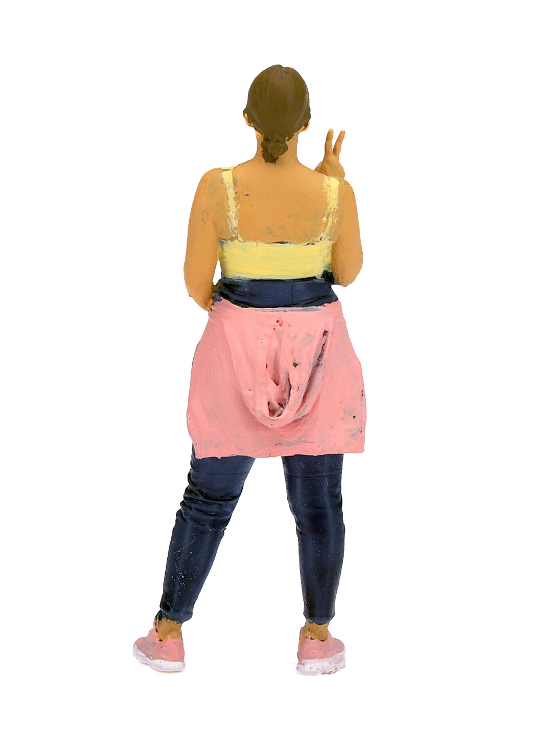 Tara Figures TAR017 - Woman with Peace Sign