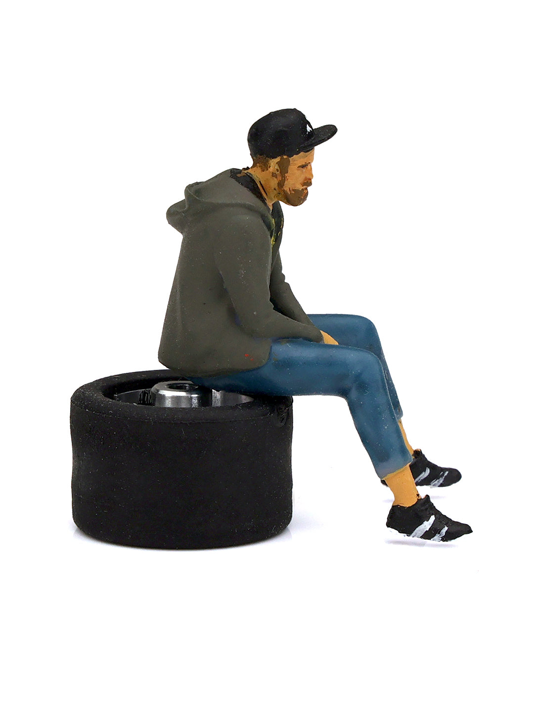 Tara Figures TAR042 - Man Sitting on Tire