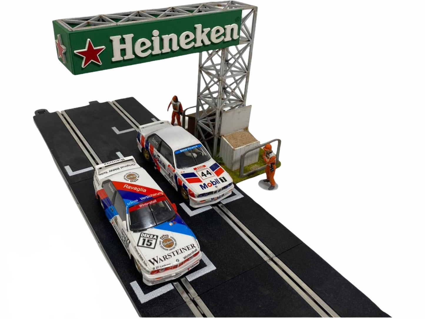 Magnetic Racing MRA038P-P - Half Gantry Heineken