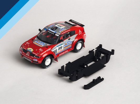 C990215 Revell Mitsubishi Pajero / Montero Evo Chassis with Drop Arm XL Long can IL