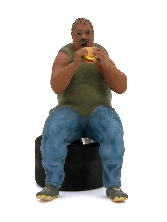 Tara Figures TAR006 - Seated Man Eating Cheeseburger