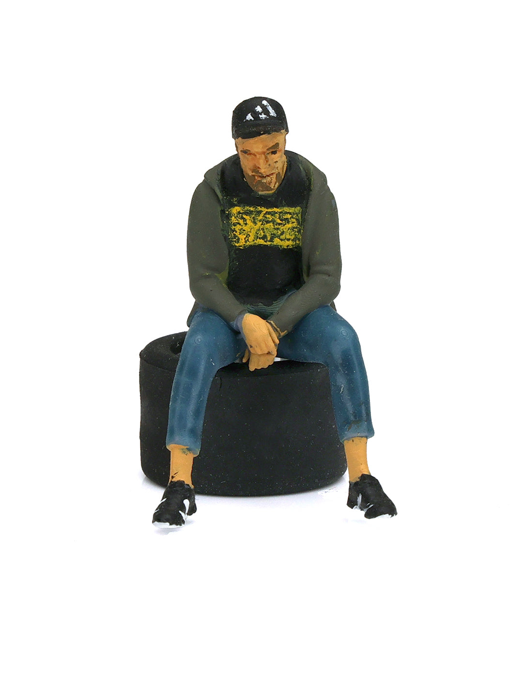 Tara Figures TAR042 - Man Sitting on Tire